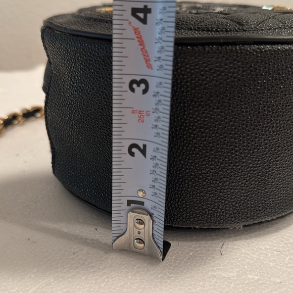 Chanel Filigree Round Clutch with Chain Quilted Caviar Mini - Picture 14 of 16